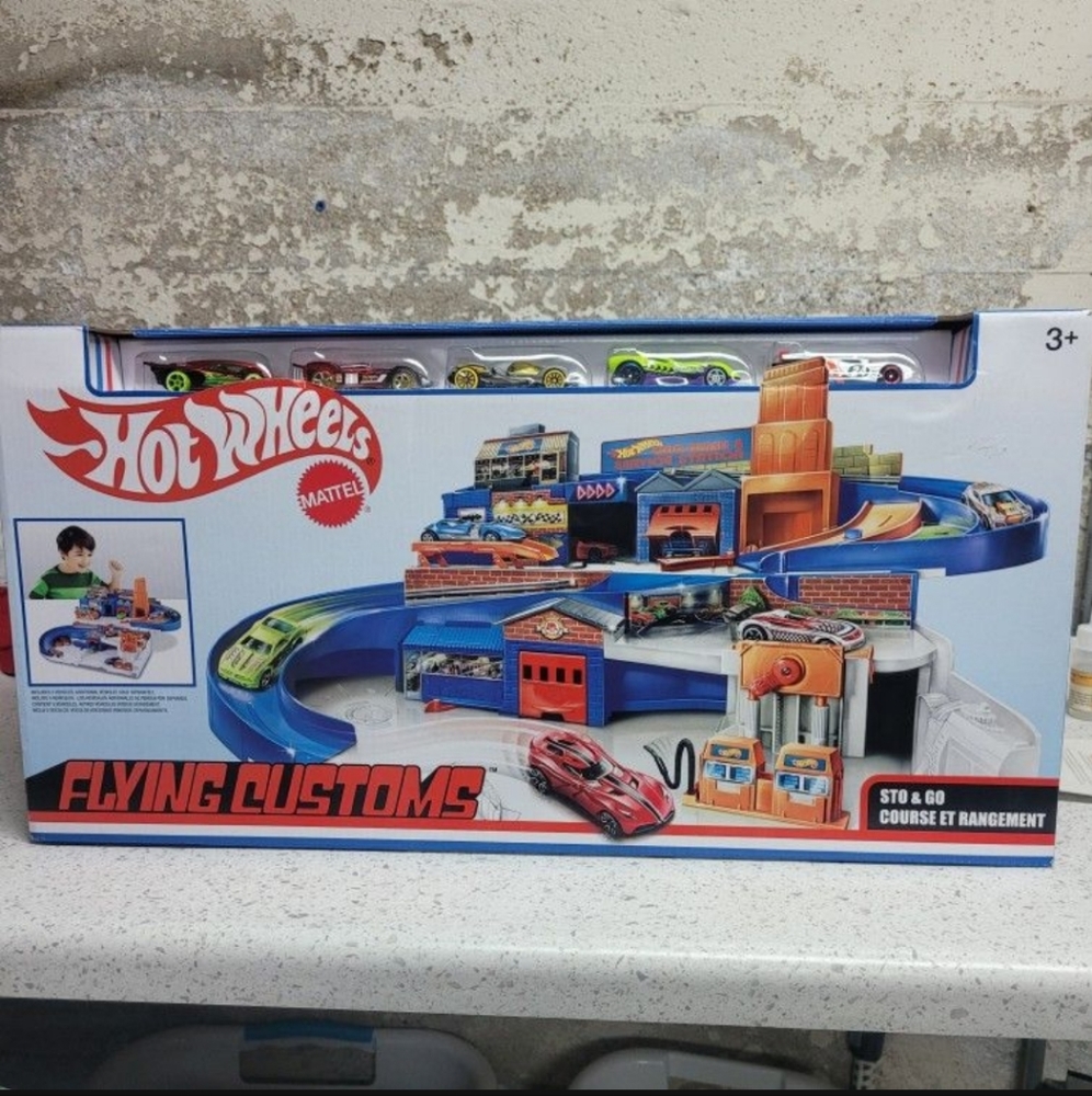 Hot Wheels Flying Custom Sto & Go Trackset